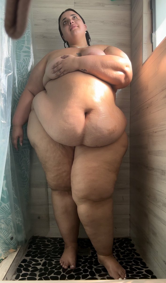 Chubbychiquita coomerparty